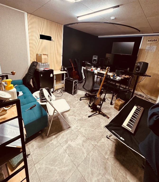 Studio image 5