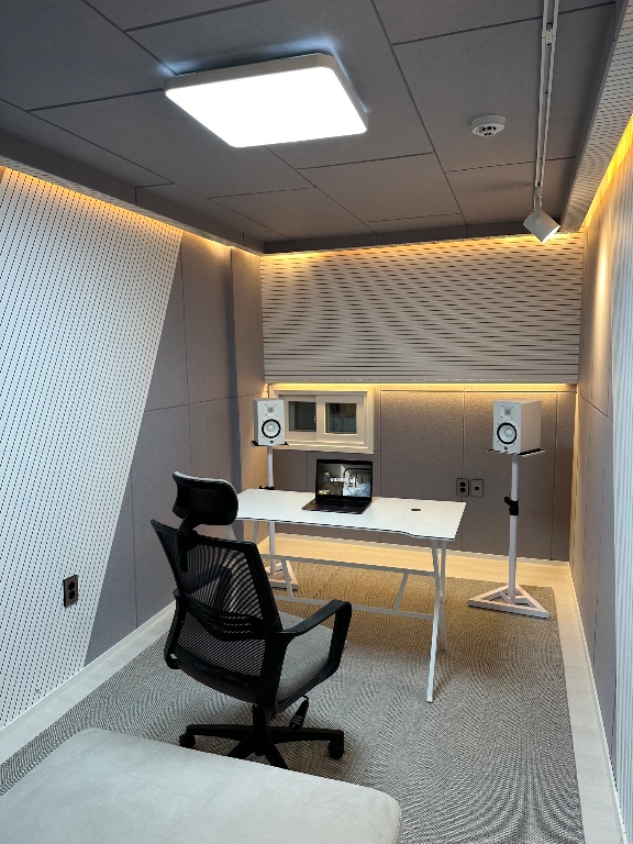 Studio image 3