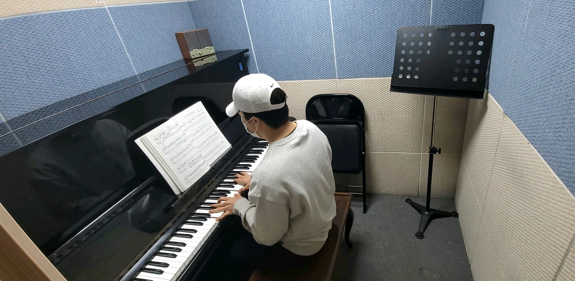 4번째 스튜디오 사진