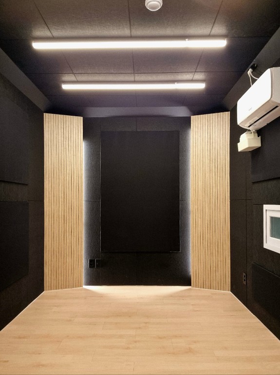 Studio image 5