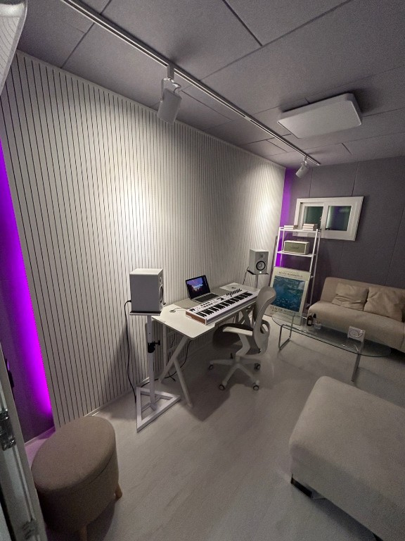 Studio image 5