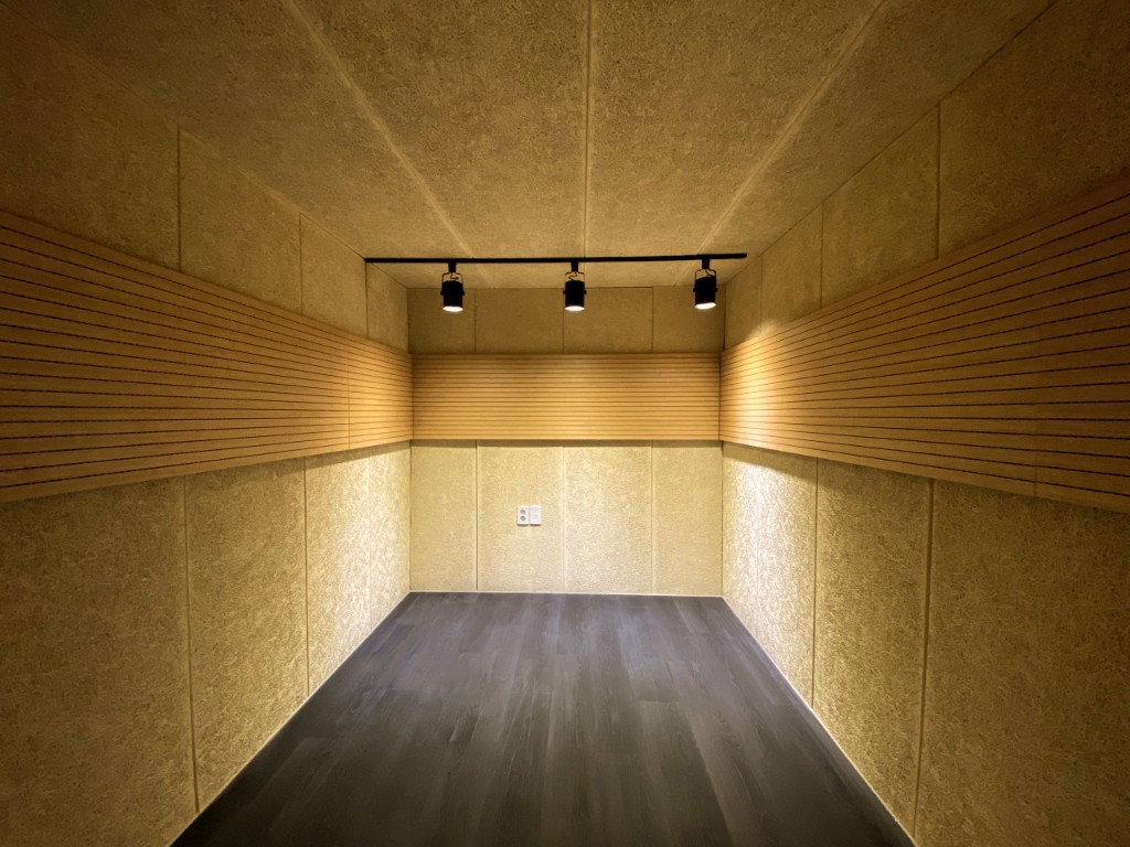 Studio image 4
