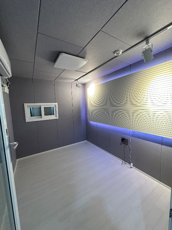 Studio image 5