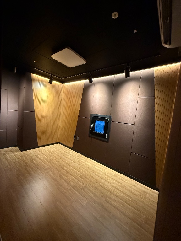 Studio image 4
