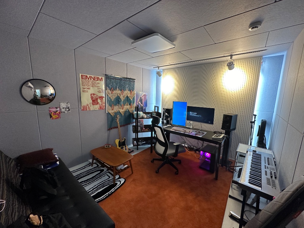 Studio image 4