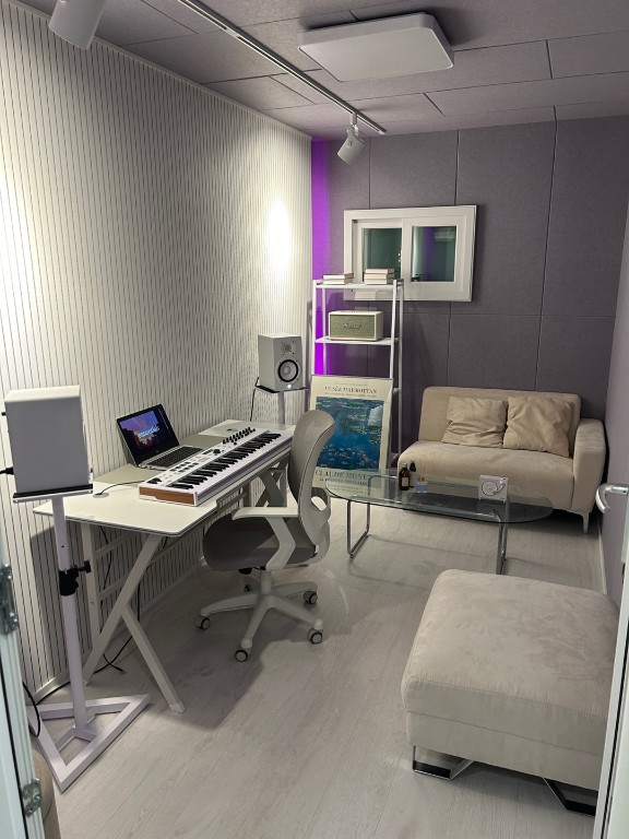 Studio image 3